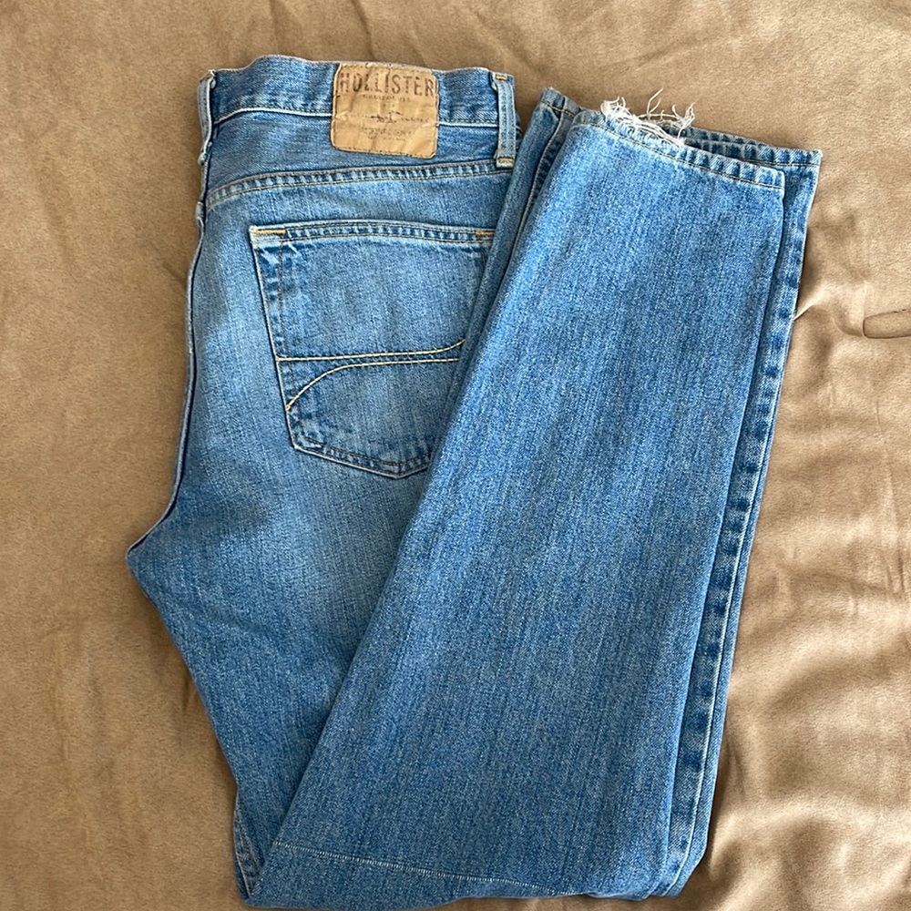 Mens Hollister Denim, Classic Straight Cut W33 L32